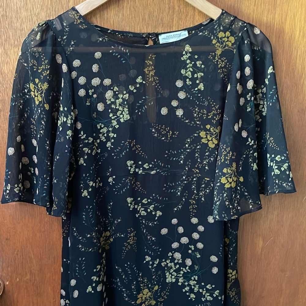 Zara premium midnight floral midi dress flutter sleeves